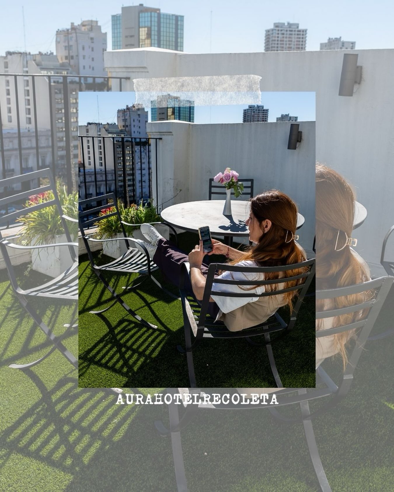 Un rincón para disfrutar del sol y hacer una pausa en medio de la ciudad. ☀️🤍

Una terraza, una linda vista de Buenos Aires y ese momento de tranquilidad que también forma parte de unas buenas vacaciones.

📍 Aura Hotel Recoleta