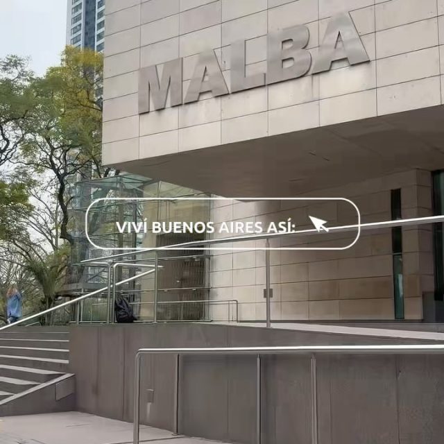 Hay ciudades que siempre tienen algo nuevo para descubrir. ✨🏙️

Salí a recorrer Buenos Aires, disfrutá de sus calles y encontrá en Aura Hotel Recoleta tu lugar para descansar después de cada aventura. 🤍

📍 Aura Hotel Recoleta, Buenos Aires
